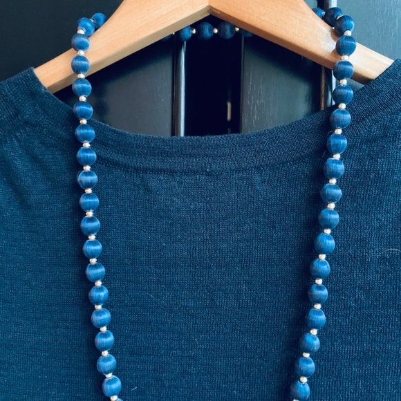 Beautiful sapphire blue and gold necklace - Picture 1 of 8